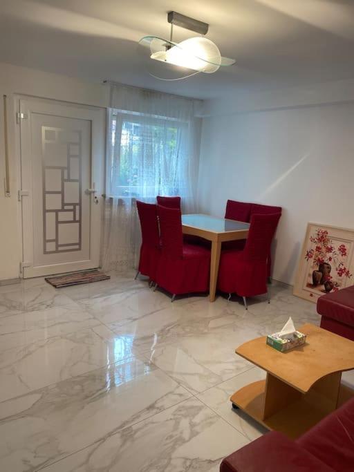 Apt. Sims Bei Stuttgart Flughafen/Metzingen 2-6 Person Steinenbronn Екстер'єр фото
